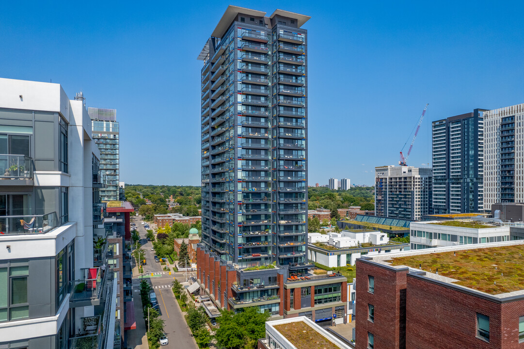 One Park Place – South in Toronto, ON - Building Photo