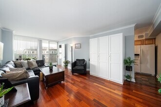 6050 JFK Blvd E in West New York, NJ - Building Photo - Building Photo