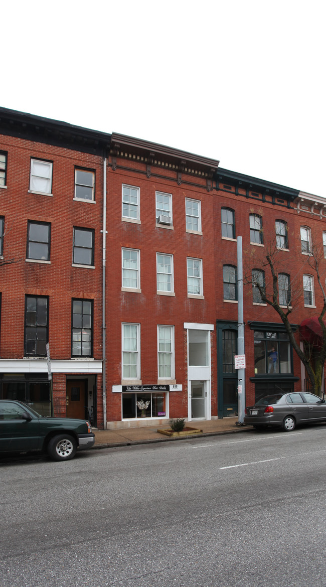 810 N Calvert St in Baltimore, MD - Foto de edificio - Building Photo