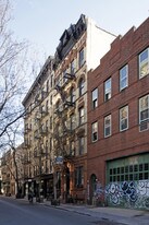 14 Morton St in New York, NY - Building Photo