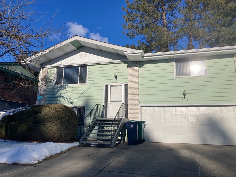 4226-4228 W Indian Trail Rd in Spokane, WA - Building Photo