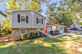 6075 Cherokee Valley Ln in Lithonia, GA - Building Photo - Building Photo