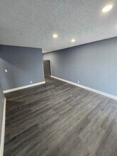 5802 NW 12th St in Sunrise, FL - Foto de edificio - Building Photo