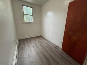 13 McClancy Pl in Brooklyn, NY - Building Photo - Building Photo