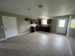 853 Quiet Oaks Way in Dandridge, TN - Building Photo - Building Photo