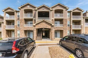 7440 S Blackhawk St, Unit 15-106 in Englewood, CO - Building Photo