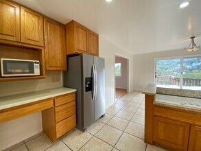 845 Viewridge Dr in San Mateo, CA - Building Photo - Building Photo