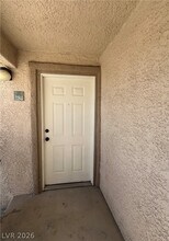 5415 W Harmon Ave in Las Vegas, NV - Building Photo - Building Photo