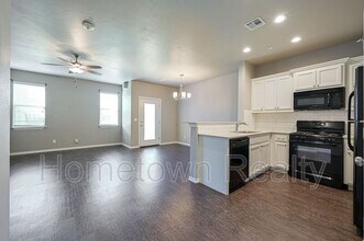 792 SW 13th St in Moore, OK - Building Photo - Building Photo