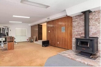 45523 Lostwood Ave in Lancaster, CA - Building Photo - Building Photo