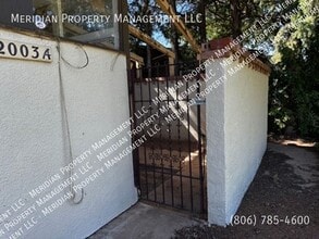 2003 32nd St in Lubbock, TX - Building Photo - Building Photo