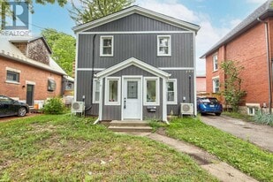205 Liverpool St in Guelph, ON - Building Photo
