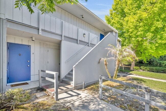property at 10 Sheoah Blvd