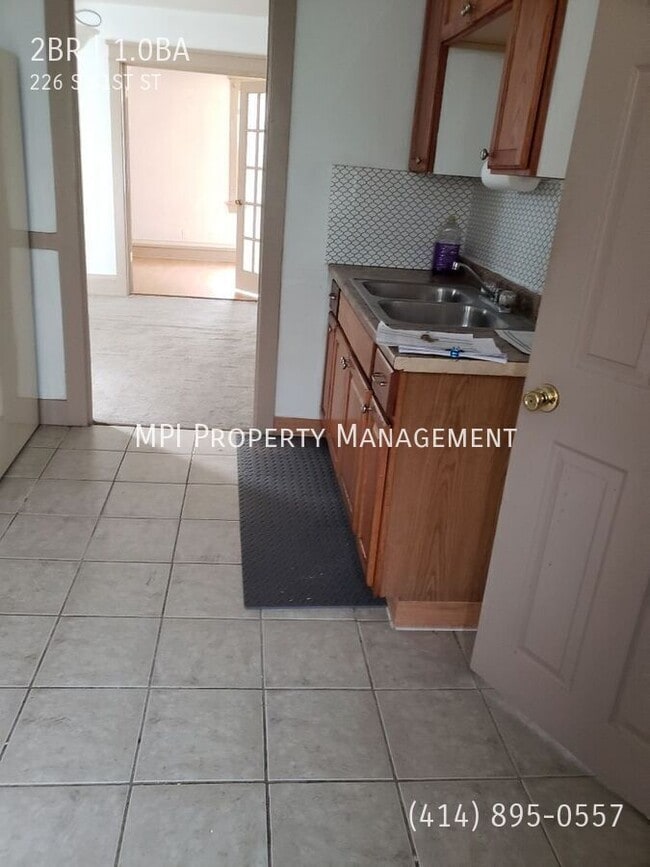 226 S 61ST St in Milwaukee, WI - Building Photo - Building Photo