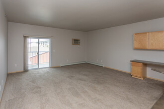 Cascades Apartments in Fargo, ND - Foto de edificio - Interior Photo