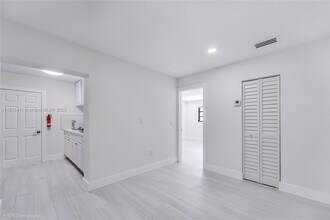 3625 W 13th Ave in Hialeah, FL - Building Photo - Building Photo