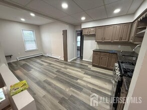 601 Ridgeway Ave in South Amboy, NJ - Building Photo - Building Photo