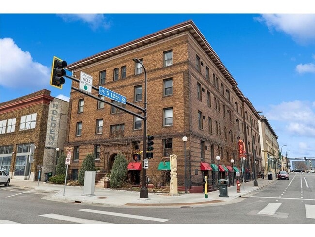property at 1204 Harmon Pl