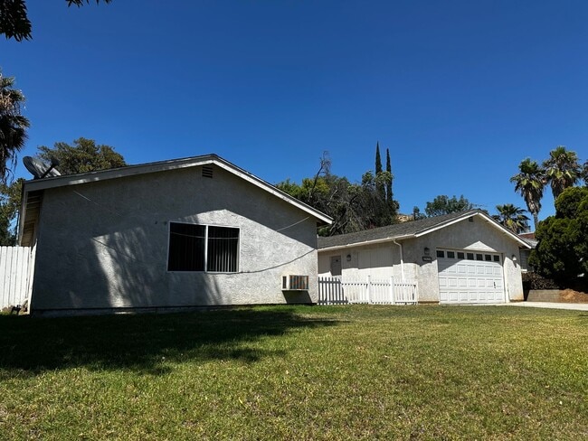 2979 Berkeley Rd in Riverside, CA - Building Photo - Building Photo