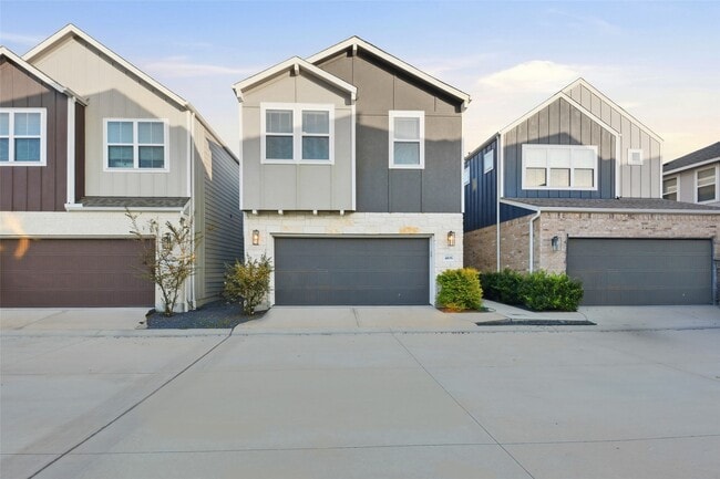 property at 4106 Split Ivy Dr