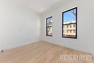 Brand New 3 Bed, 2 Bath with In-Unit Laund in Brooklyn, NY - Building Photo - Building Photo