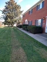 4640 Applegrove St NW in North Canton, OH - Building Photo - Building Photo