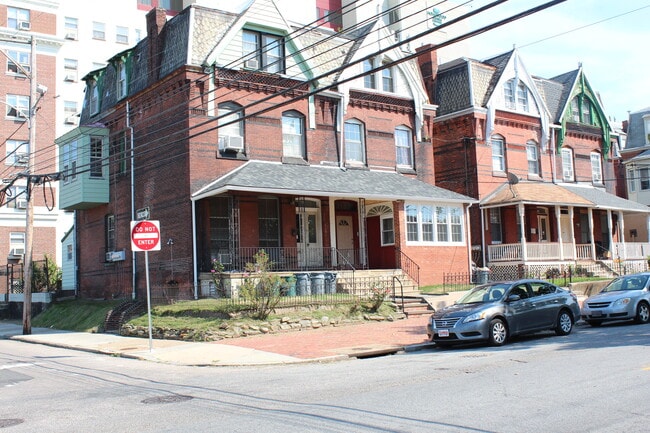 111 S 42nd St, Unit 3