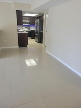 1400 Crestwood Ct S in Royal Palm Beach, FL - Foto de edificio - Building Photo