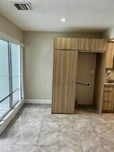 341 23rd Way S in West Palm Beach, FL - Foto de edificio - Building Photo