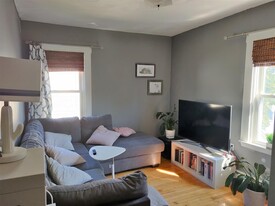 150 5th St, Unit 2 in Cambridge, MA - Building Photo