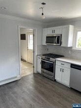 99 Belmount Ave, Unit 101 in North Arlington, NJ - Foto de edificio - Building Photo