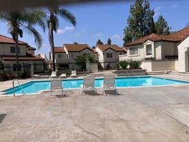 703 Eastshore Ter, Unit 18 in Chula Vista, CA - Building Photo
