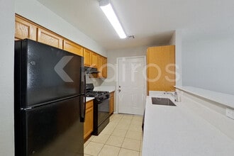2010 Creekridge Dr in Oklahoma City, OK - Building Photo - Building Photo