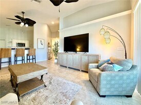 6325 Wilshire Pines Cir in Naples, FL - Building Photo