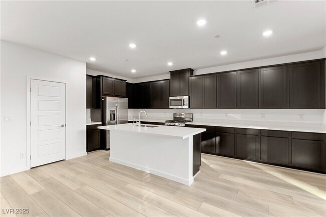 200 Viento Rdg St in Henderson, NV - Building Photo - Building Photo