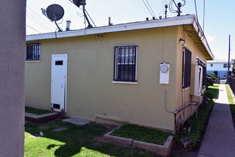 11730 Berendo Ave in Los Angeles, CA - Building Photo - Building Photo