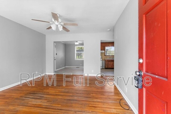 465 Clearwater Dr in Nashville, TN - Building Photo - Building Photo