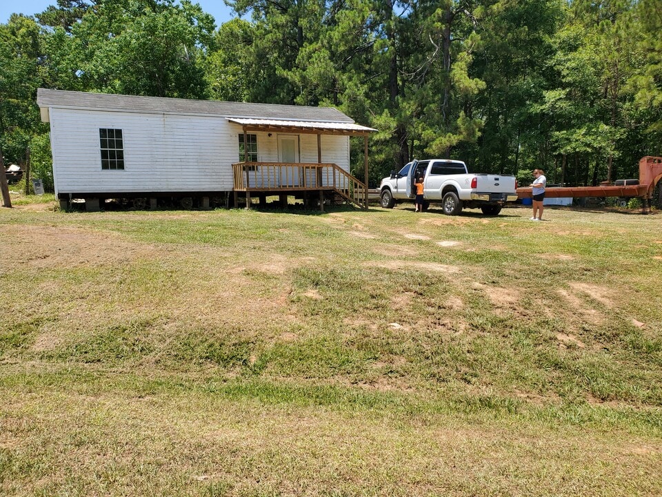 307 Cutts Rd in Otis, LA - Building Photo
