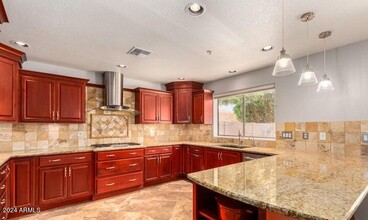 9747 E Sheena Dr in Scottsdale, AZ - Building Photo - Building Photo