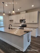 525 Bistre Dr in Cary, NC - Building Photo - Building Photo