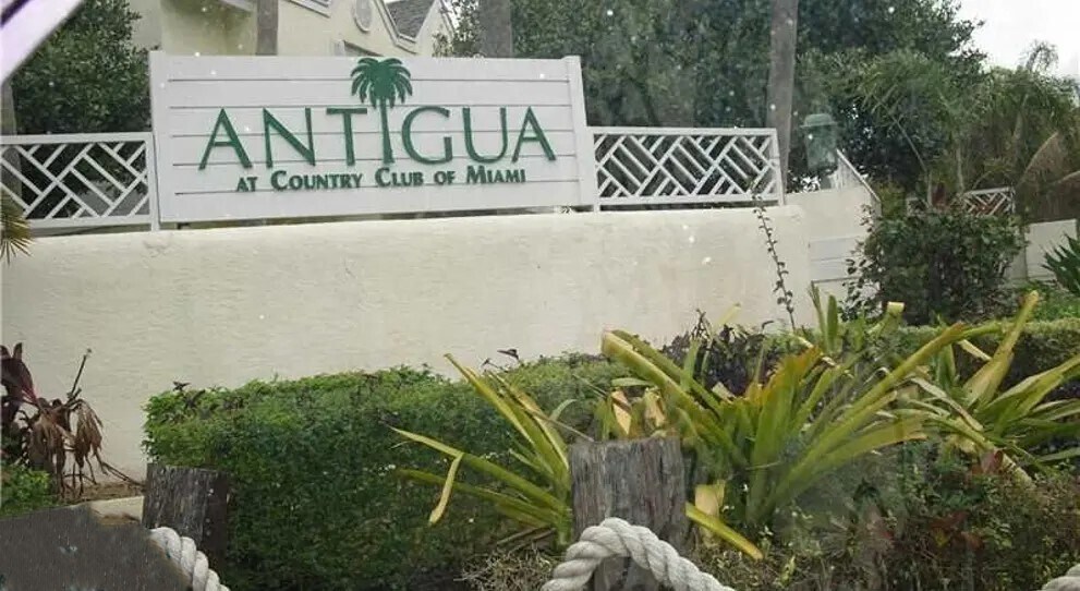 17440 NW 67th Pl, Unit I in Hialeah, FL - Building Photo