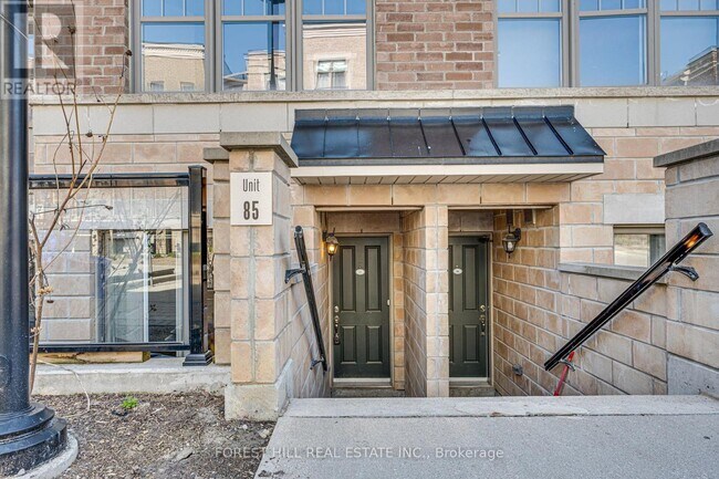 100 Parrotta Dr in Toronto, ON - Building Photo - Building Photo