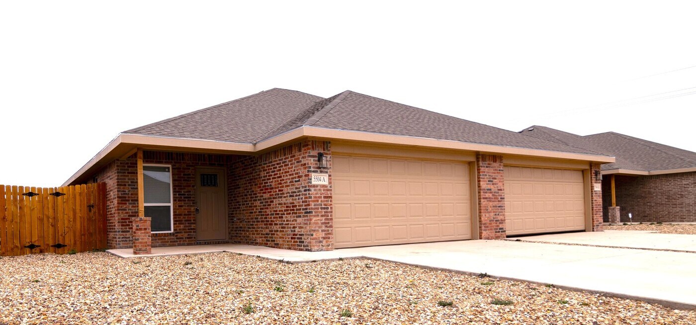 5504 Jarvis St in Lubbock, TX - Building Photo