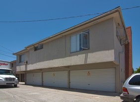 1026 E Carson St in Long Beach, CA - Building Photo - Building Photo