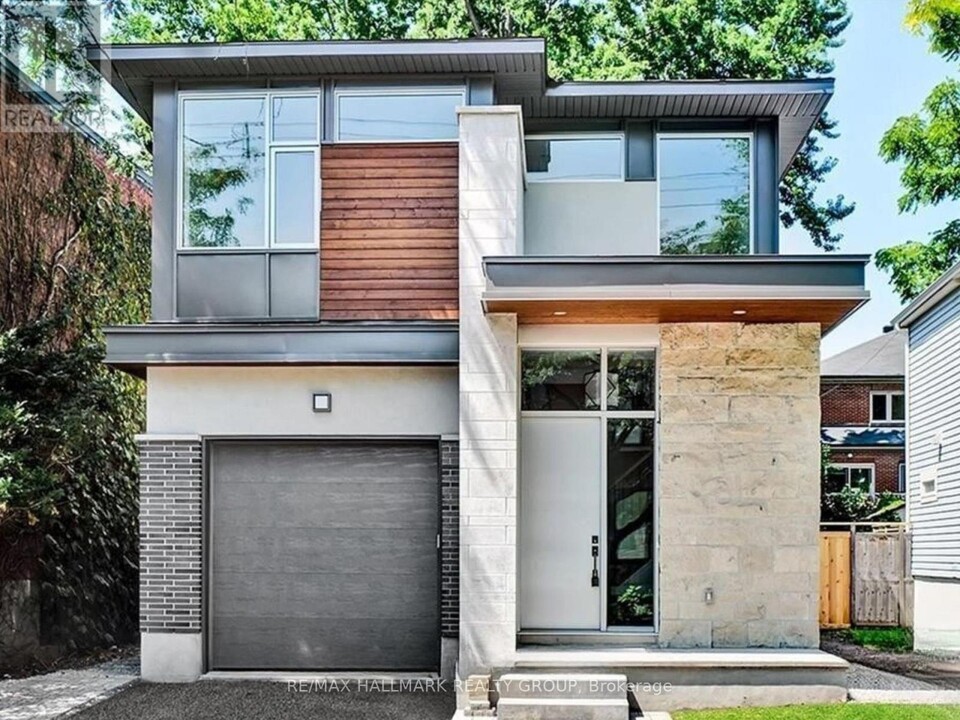 37 Ivy Crescent in Ottawa, ON - Building Photo