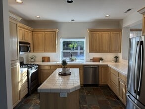 19397 Blue Lake Loop in Bend, OR - Building Photo - Building Photo