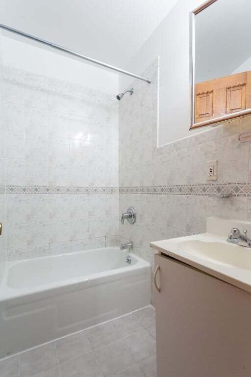 410 E 13th St, Unit 4E in New York, NY - Building Photo - Building Photo