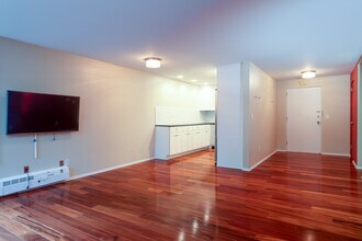 1600 43rd Ave E in Seattle, WA - Building Photo - Building Photo