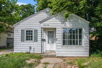 1012 Woodbine Ave in Lansing, MI - Building Photo - Building Photo