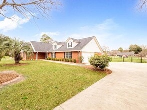 655 Torrey Pines Dr in Sumter, SC - Building Photo - Building Photo